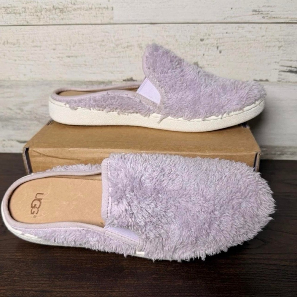 UGG Luci fuzzy slip-on mules in Lavender Fog
